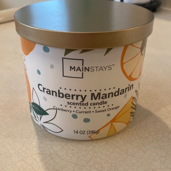 Mainstays Walmart Cranberry Mandarin scented candle - Picture 1 of 5